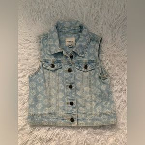 Cherokee jean button up vest